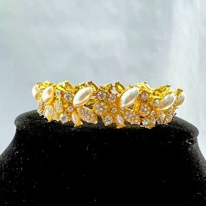 Faux Pearl and Clear Jewel Bracelet set in gold-toned metal